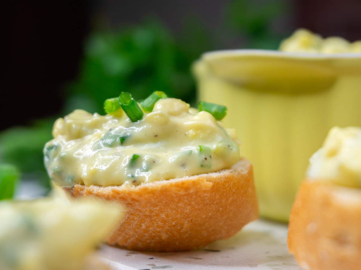 Vegan Egg Salad on bread