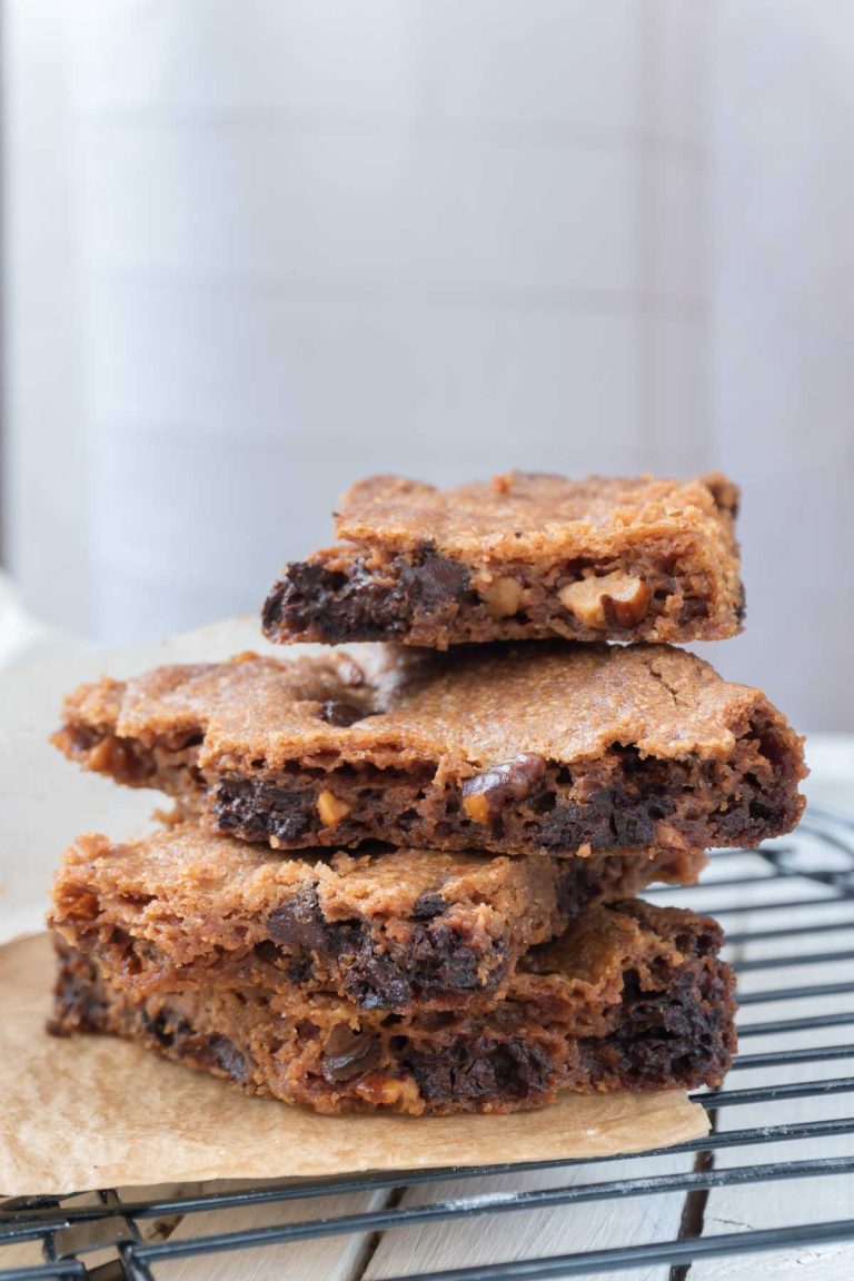 Vegan Chocolate-Chip Blondies