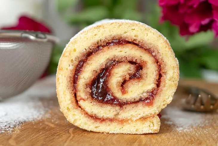 Vegan Vanilla Swiss Roll step by step