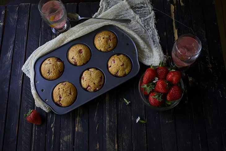 Vegan Strawberry Muffins Briose cu capsuni reteta