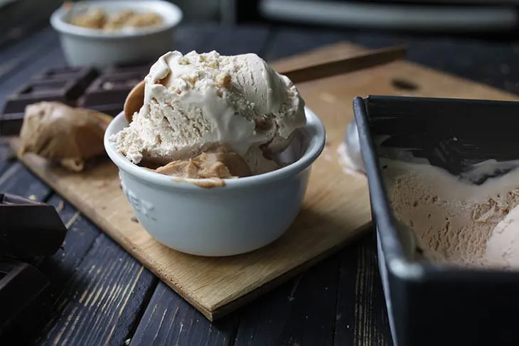 Vegan peanut butter ice cream