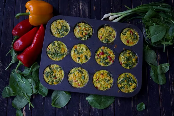 Veggie-Packed Breakfast Muffins Briose sarate pentru mic dejun reteta