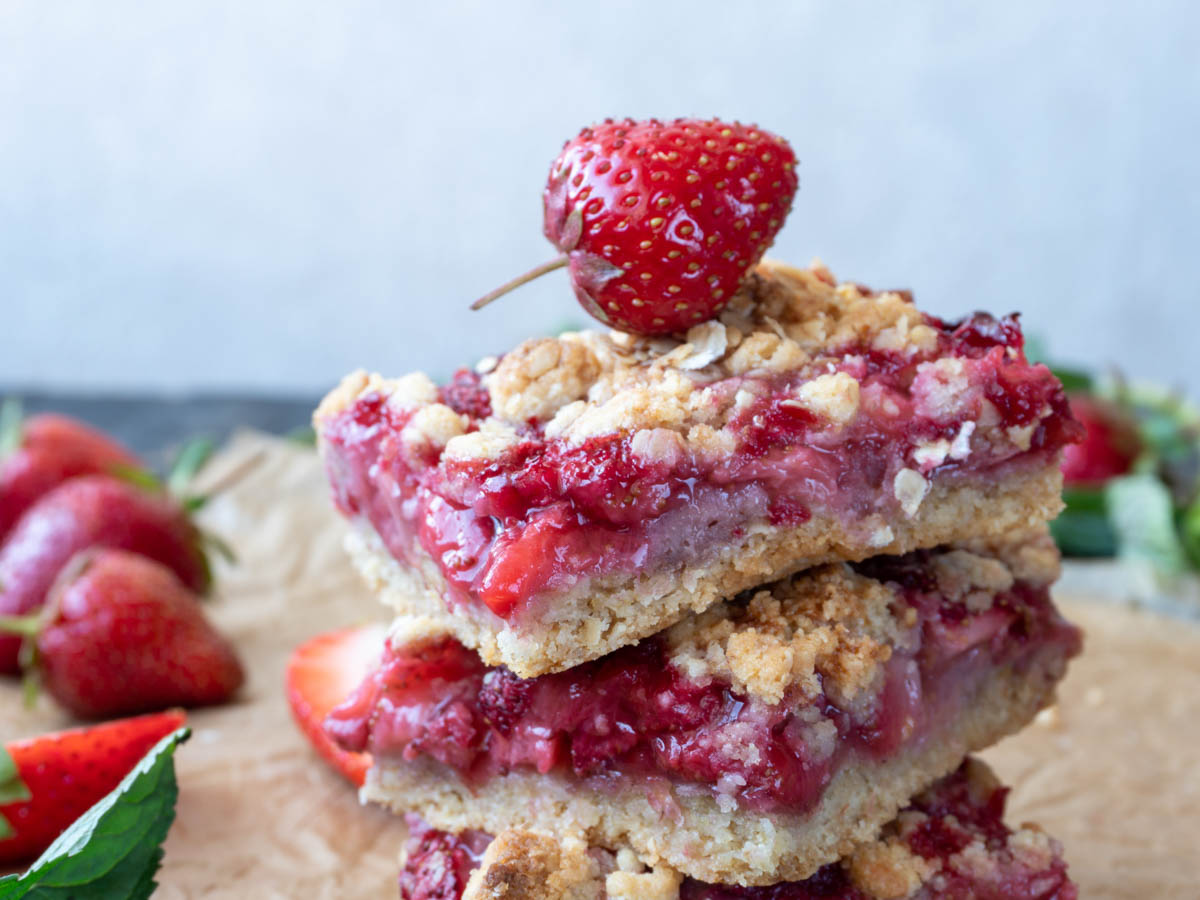 Strawberry Crumb Bars Dessert 