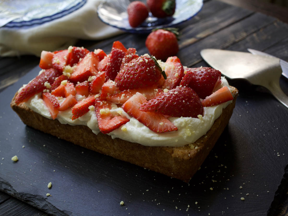 vegan strawberry tart recipe