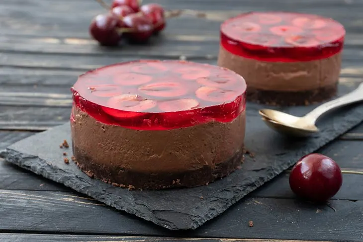 Vegan Cherry Chocolate Cheesecake quick dessert