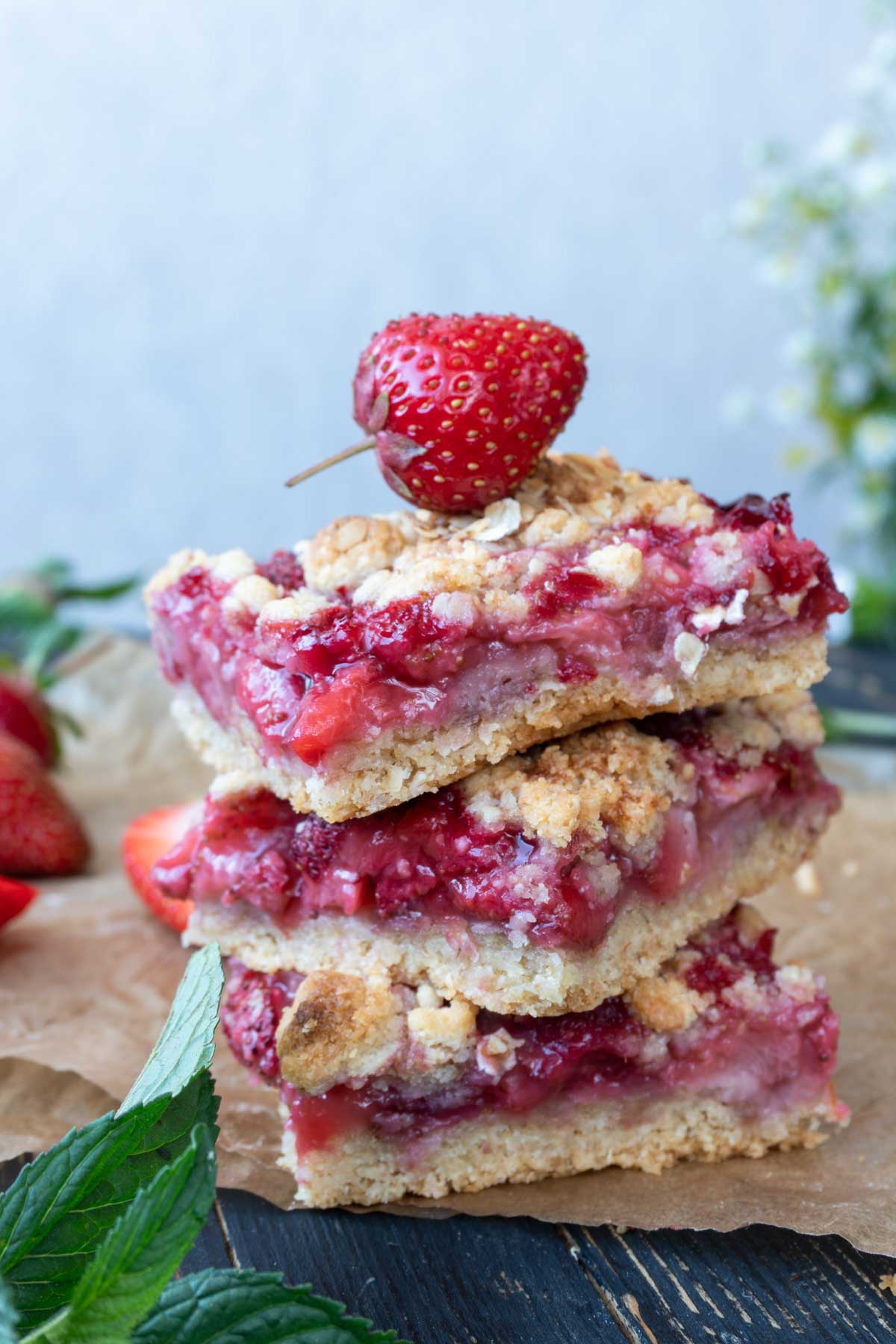 Vegan Strawberry Crumb Bars 