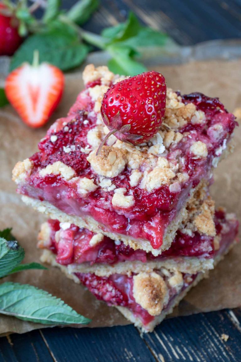 Vegan Strawberry Crumb Bars Recipe Prajitura cu capsuni