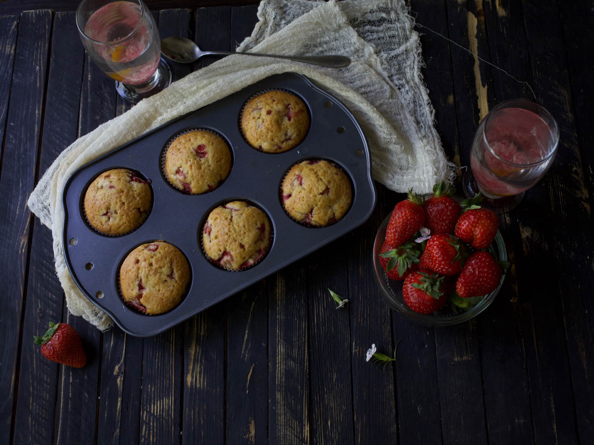 Vegan Strawberry Muffins