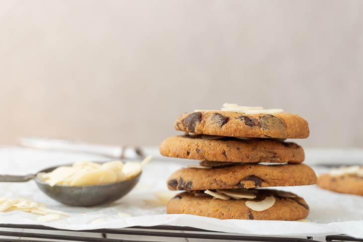 Almond Cookies with Chocolate Chips 