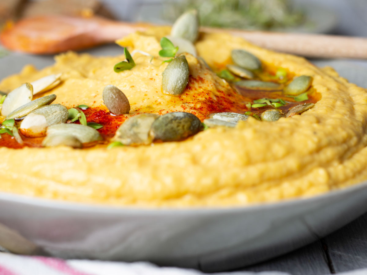 Creamy Pumpkin Hummus