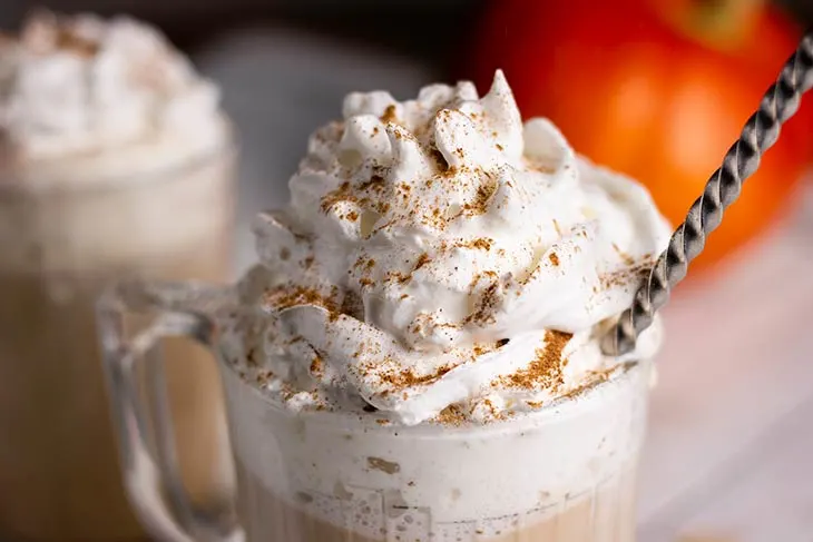 Homemade vegan pumpkin spice latte recipe