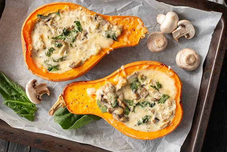 Mushroom Stuffed Butternut Squash dovleac umplut