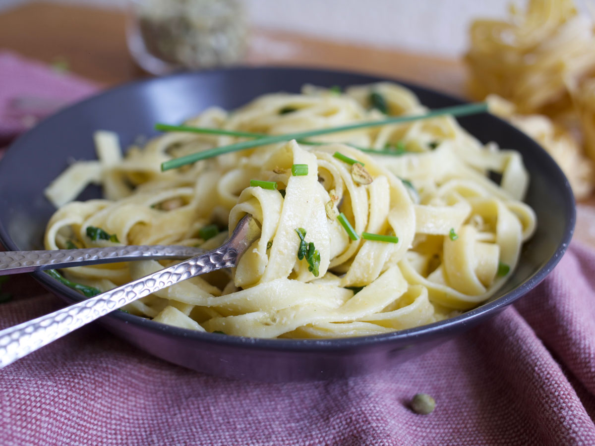 Vegan Hummus Pasta