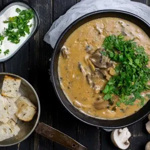 Mixed Mushroom Soup Supa cu mix de ciuperci