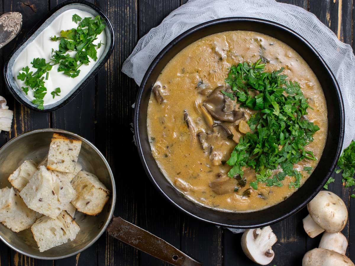 easy mixed mushroom soup