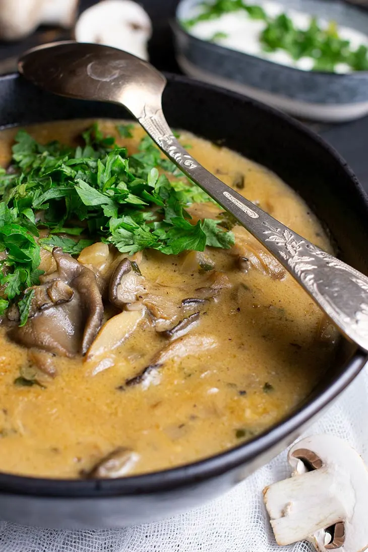 Mixed Mushroom Soup Vegan Recipe Supa cu mix de ciuperci
