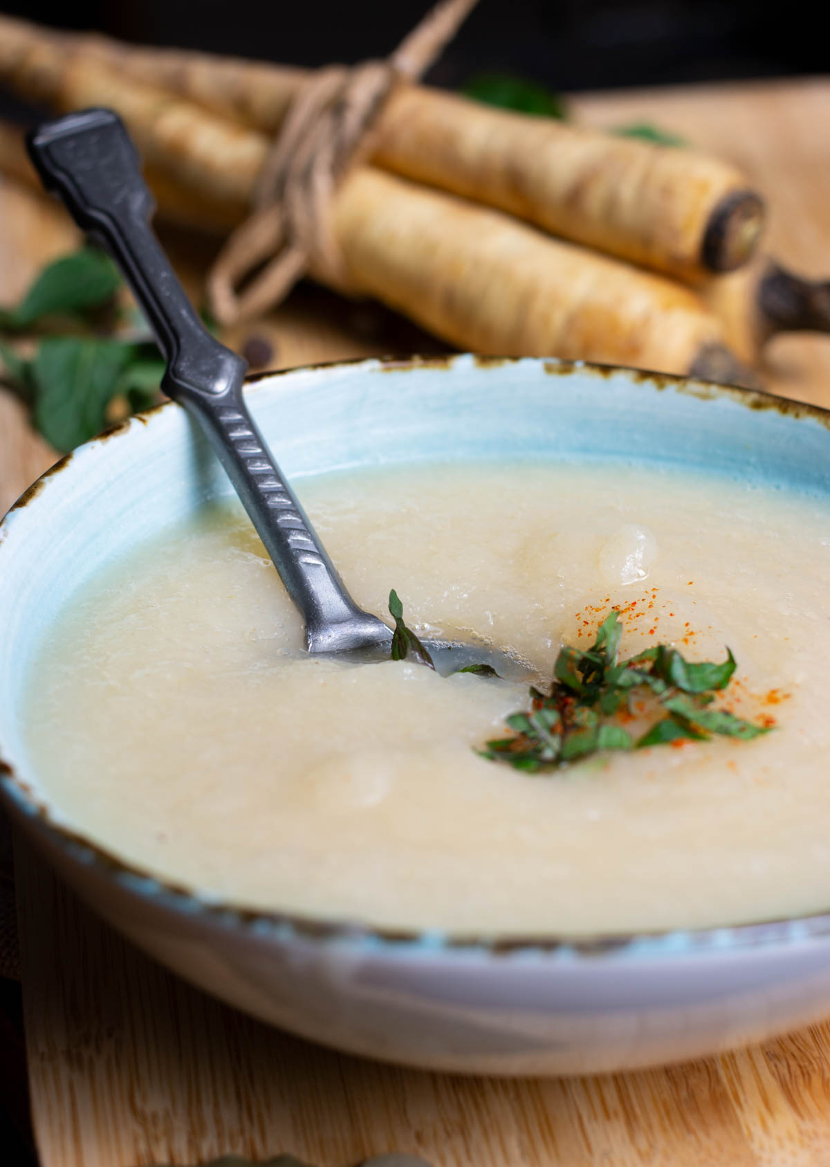 Vegan Cream of parsnip soup supa de pastarnac