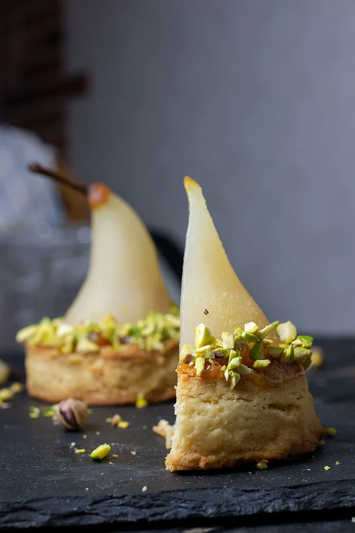 Wine Poached Pears with Vanilla-Pistachio Blondie