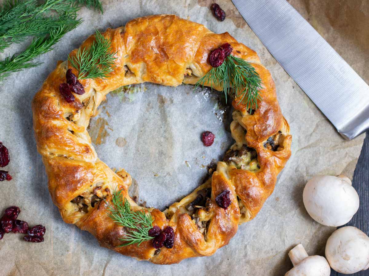 Vegan Veggie-Stuffed Christmas Wreath recipe