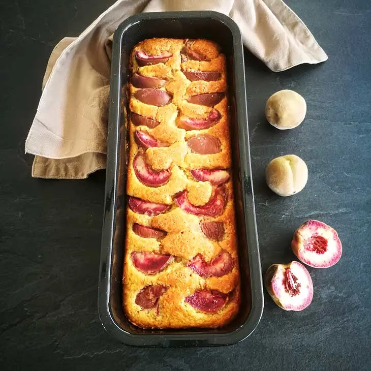 Vegan Peach Sponge Cake Chec cu piersic de post