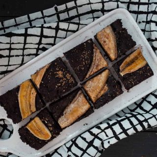 Banana brownies negrese cu banane