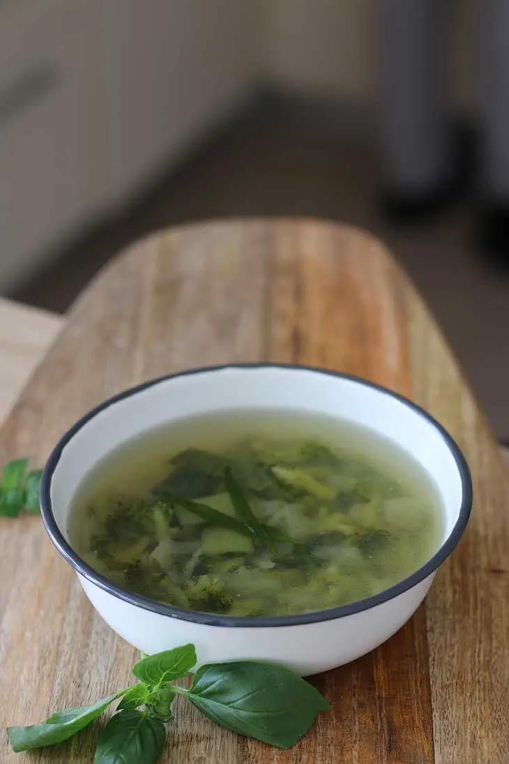 Supa vegana cu broccoli