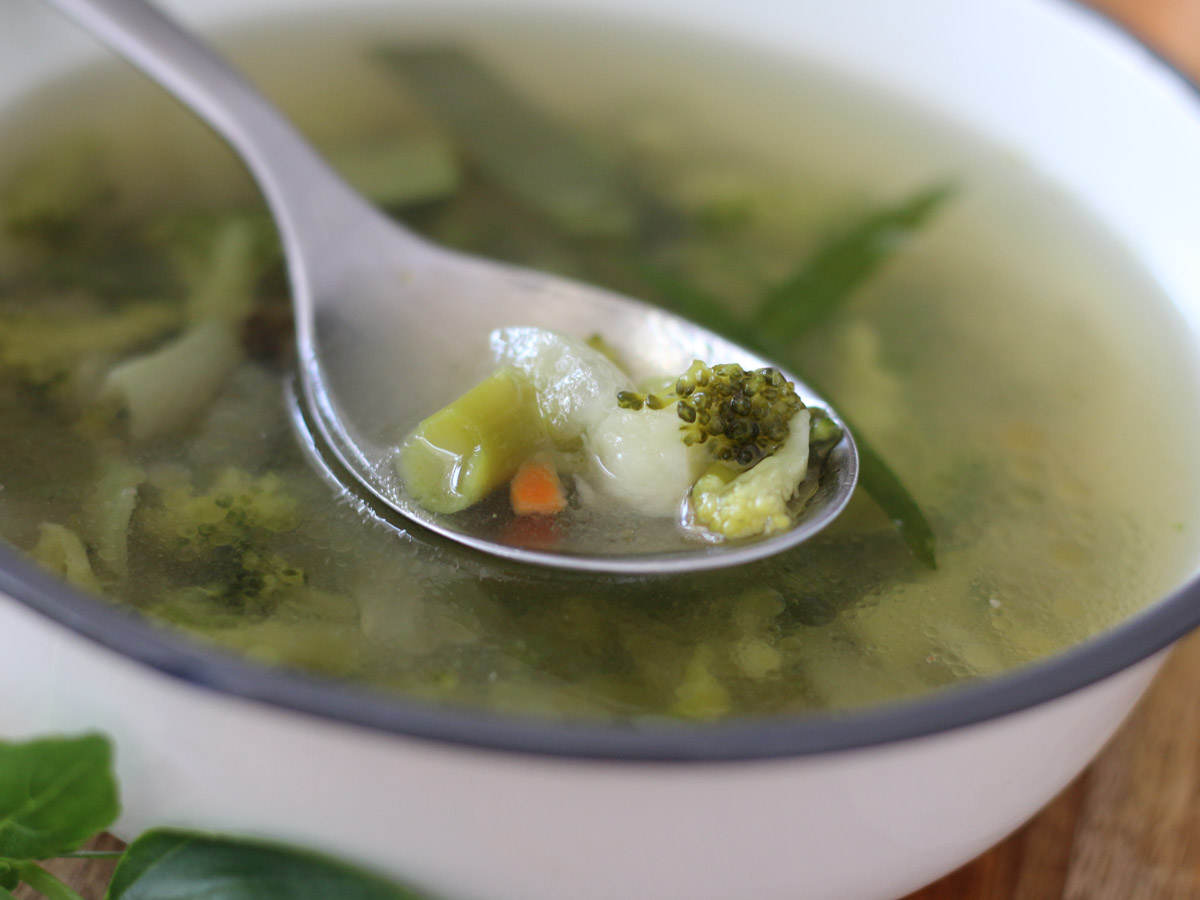 Vegan Clear Broccoli Soup