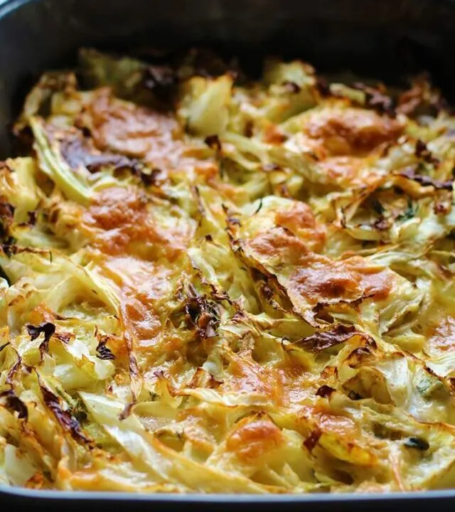 cropped-Cheesy-Cabbage-Casserole-Varza-cu-branza-la-tava.jpg