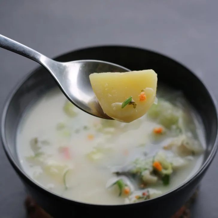 Potato Cabbage Soup Ciorba de varza cu cartofi reteta vegana