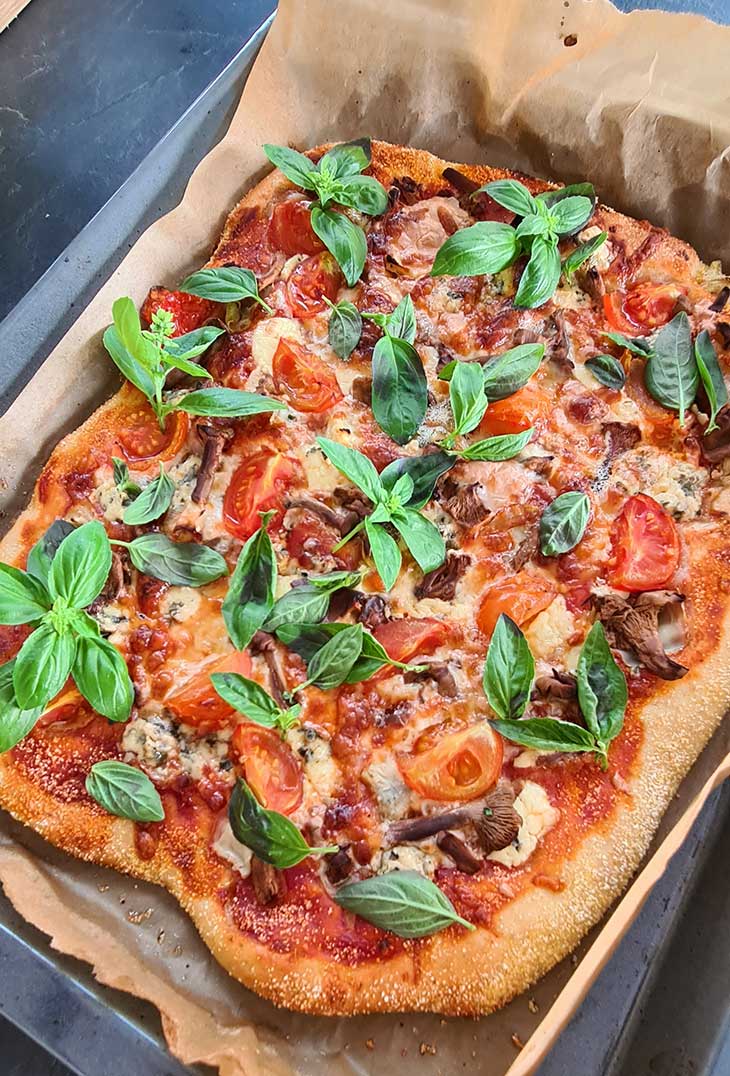 Artichoke Mushroom Homemade Pizza recipe