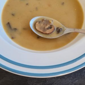 asian mushroom soup vegan recipe supa de ciuperci cu arome asiatice