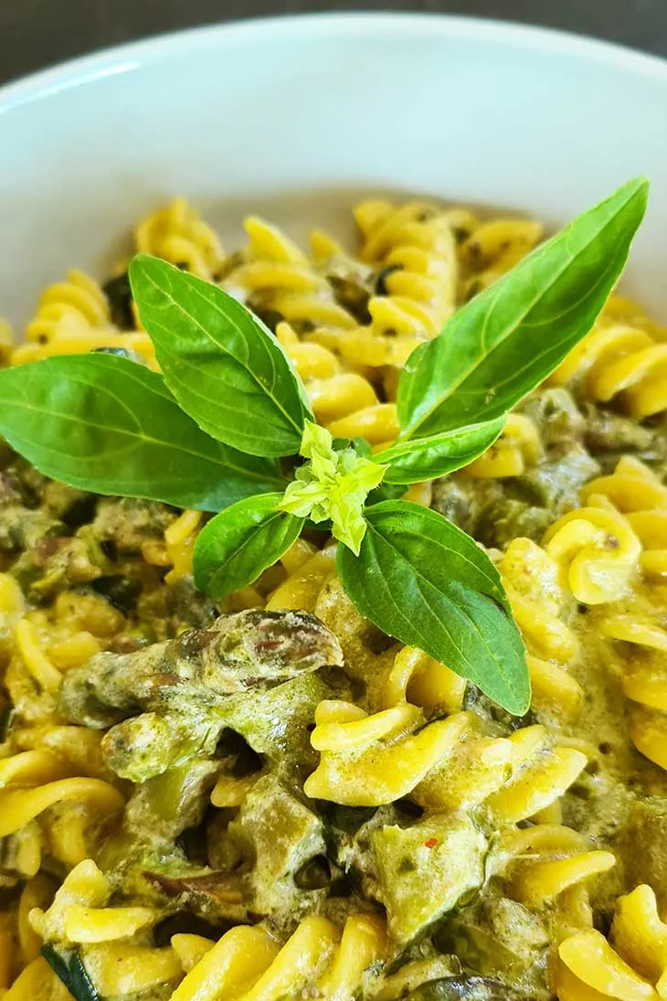 paste cu sparanghel si pesto