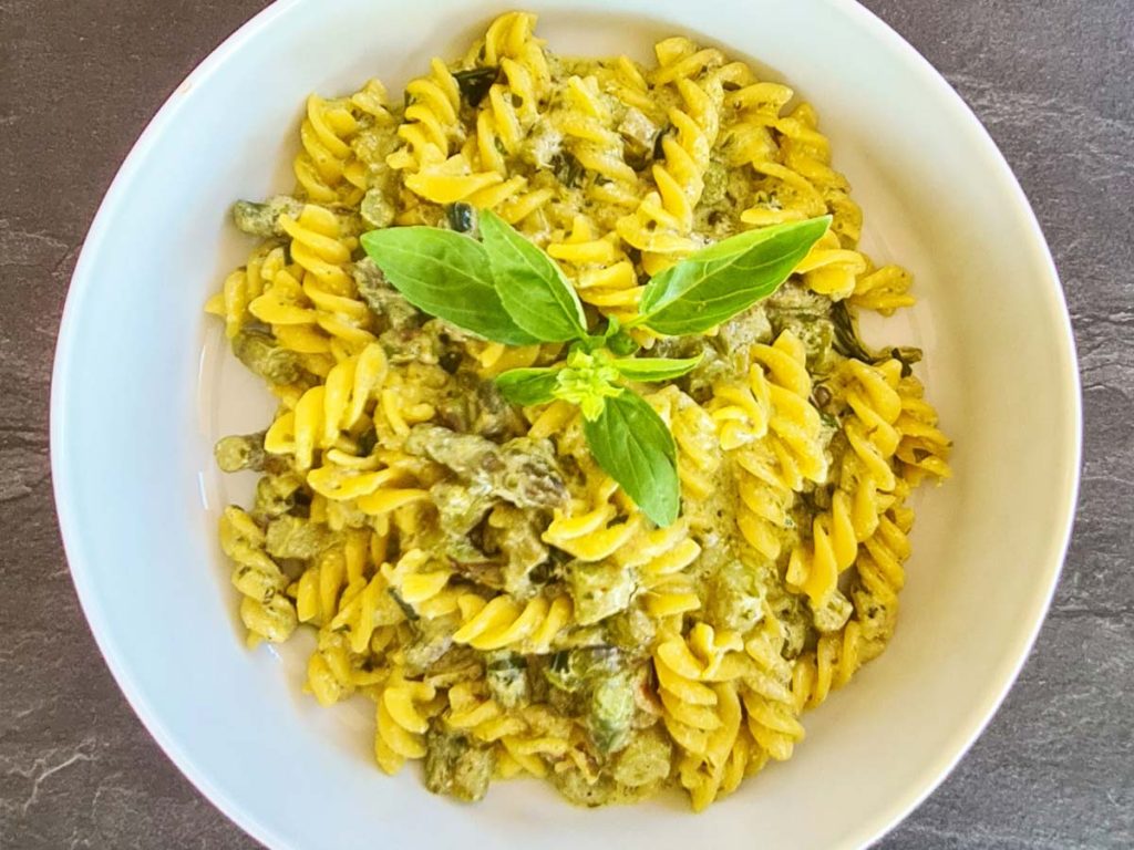 vegan asparagus pasta paste cu sparanghel