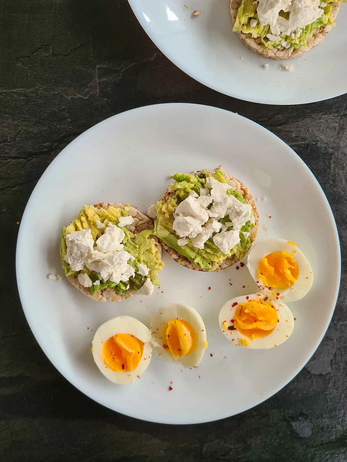 avocado toast on rice cake breakfast 