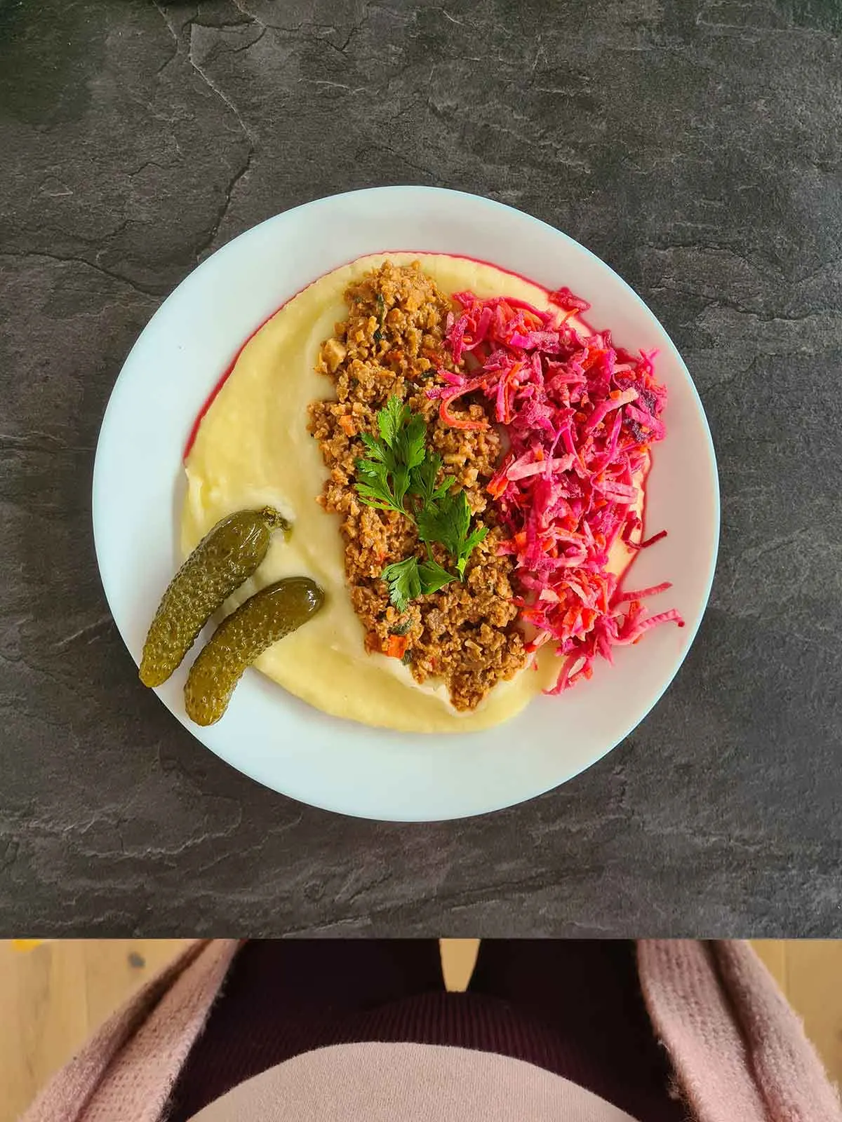 mashed potatoes with minced vegan meat 