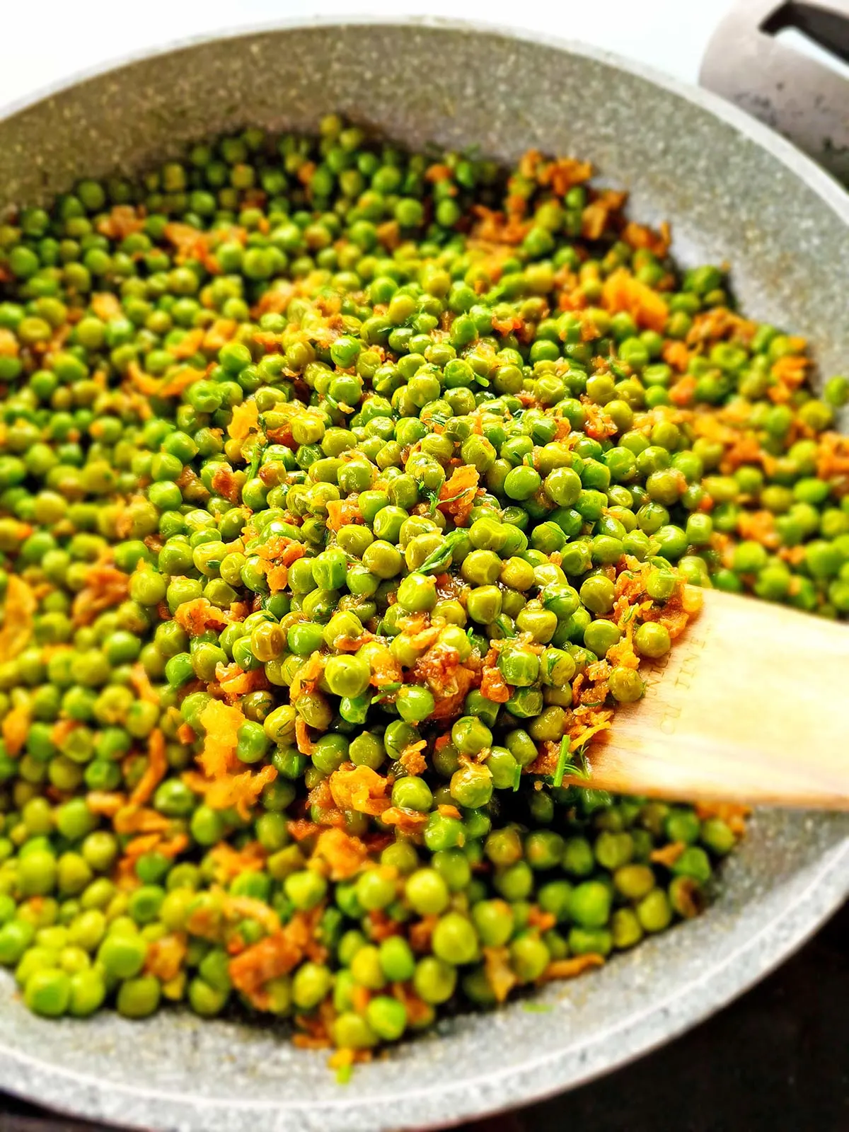 Creamy Green Peas with Crispy Fried Onion