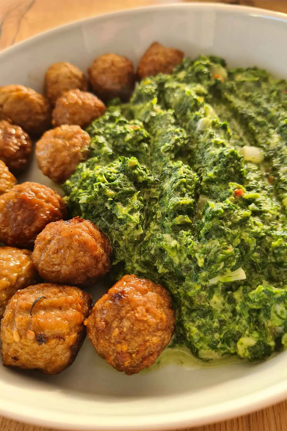 creamed spinach with veggie balls recipe mancare de spanac cu chiftelute vegetale