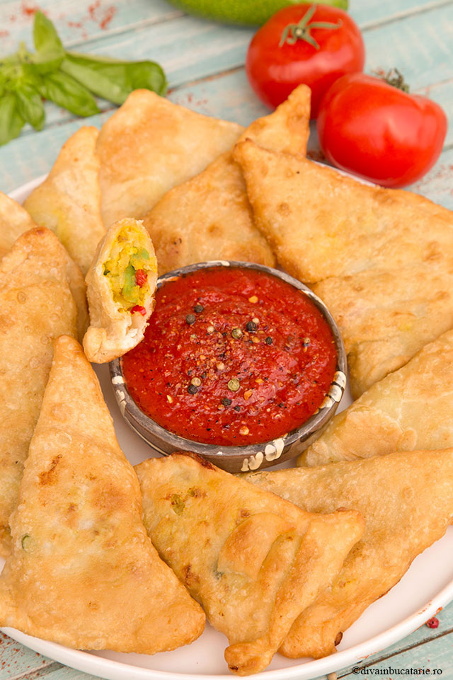 Samosa – aperitiv cald indian