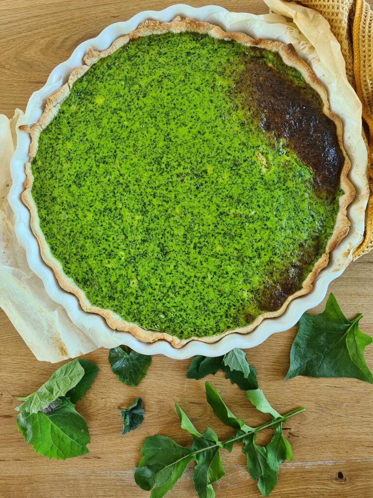 Spring Ricotta Tart with Edible Weeds Tarta sarata cu ricotta si buruieni comestibile