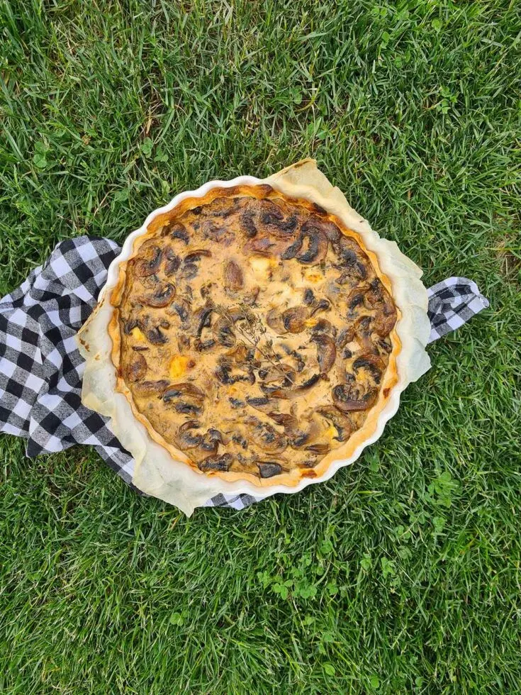 Mushroom Blue Cheese Tart Tarta sarata cu ciuperci si branza cu mucegai