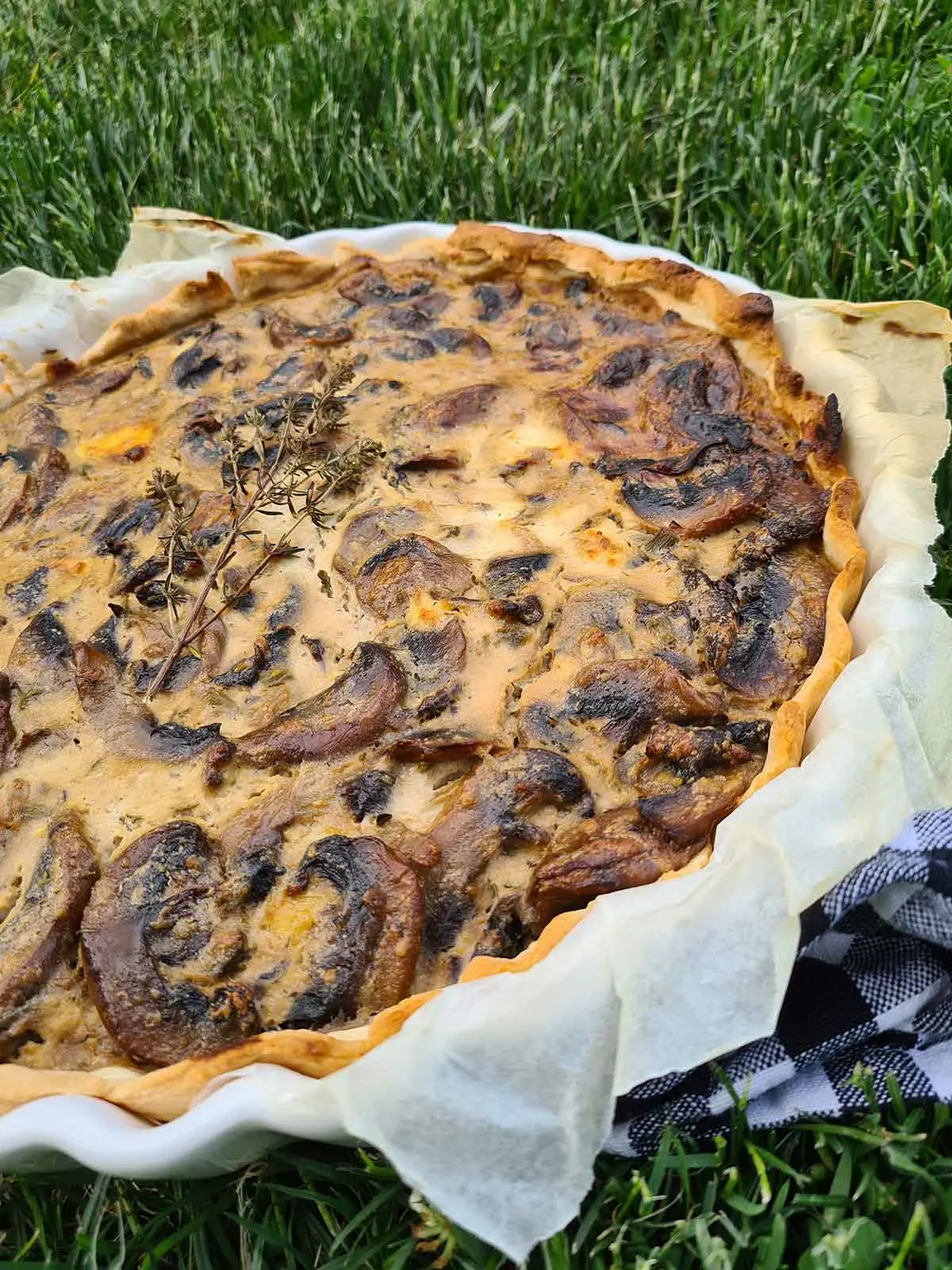 Tarta sarata cu ciuperci si branza cu mucegai reteta usoara