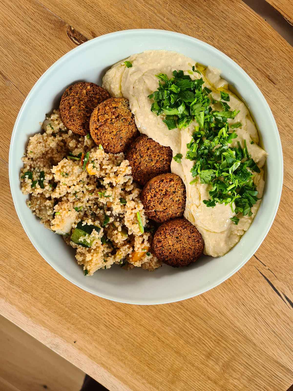 vegan Baked falafel with homemade hummus and couscous Cuscus cu falafel copt si humus