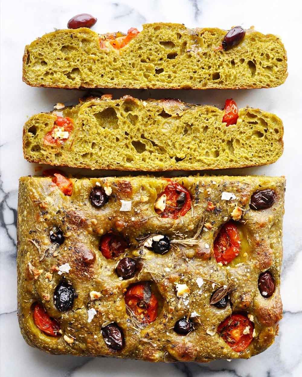 Focaccia cu maia si spanac