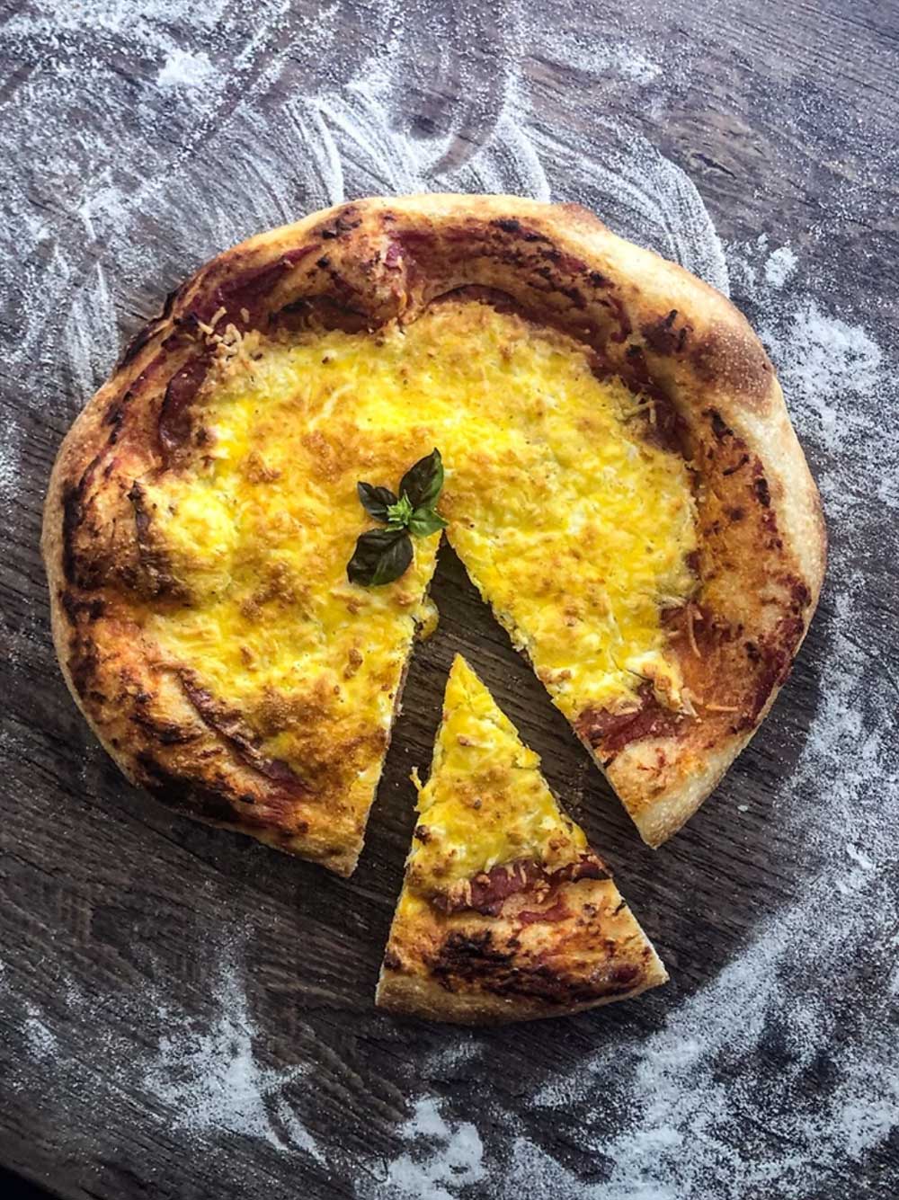 Pizza cu maia