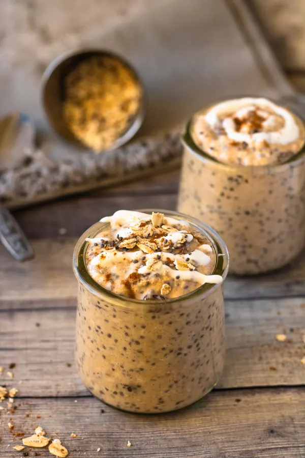 cinnamon bun overnight oats