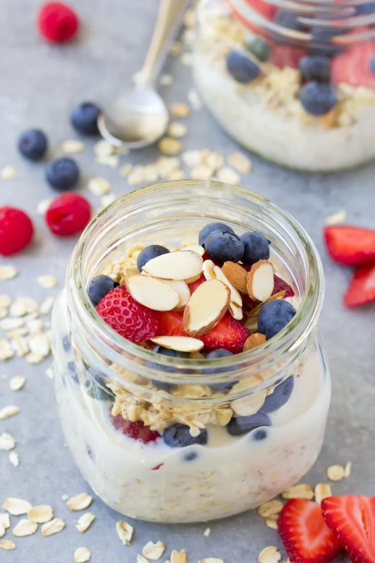 Overnight Oats with Yogurt - Nourish Nutrition Blog