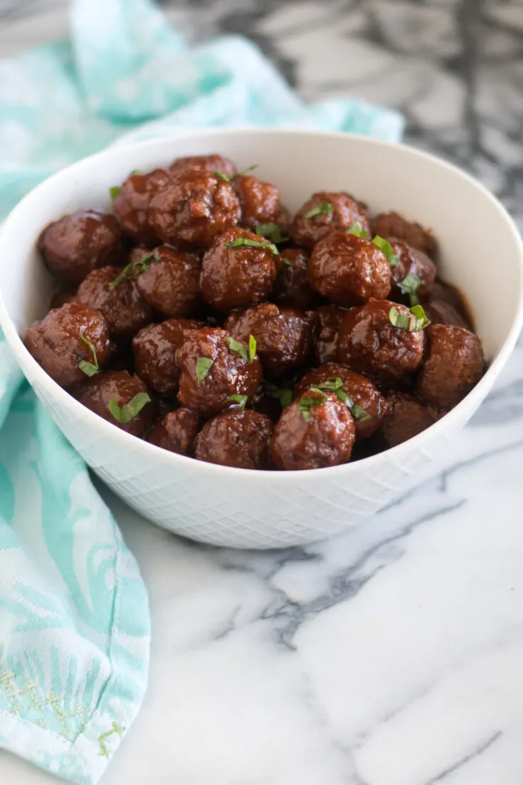 Slow Cooker Vegan Chili Sauce and Grape Jelly Meatballs