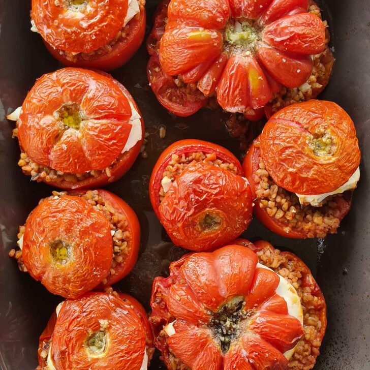 Tomatoes stuffed with bulgur and cheese rosii umplute cu bulgur reteta
