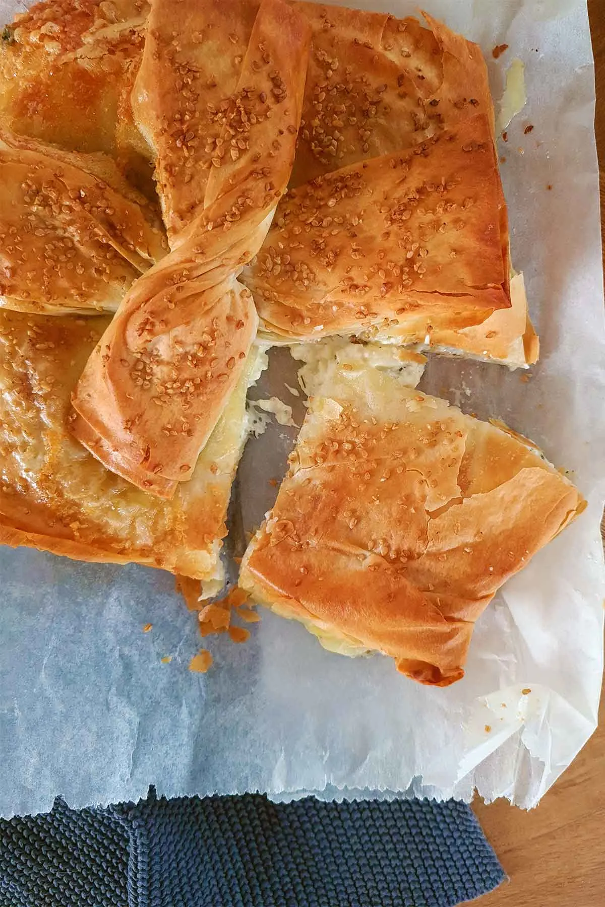 recipe filo pie with cheese and dill