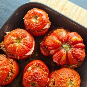 stuffed tomatoes with bulgur and cheese rosii umplute cu bulgur